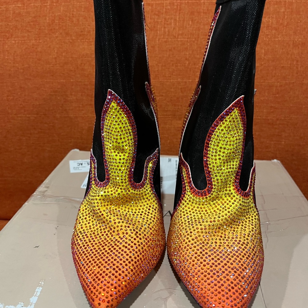 Thalia Sodi Black and Yellow Flame Heeled Boots - Picture 6 of 7